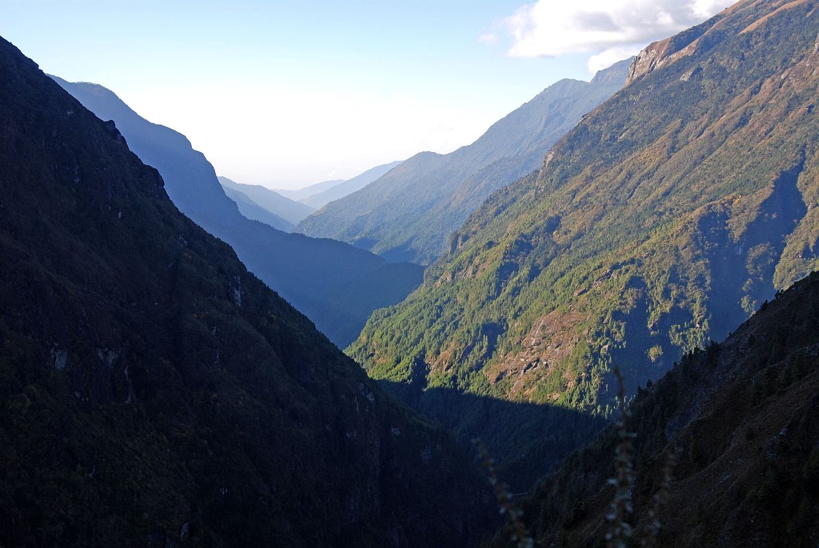 01 Namche Bazaar To Tengboche - View Of Valley Towards Lukla